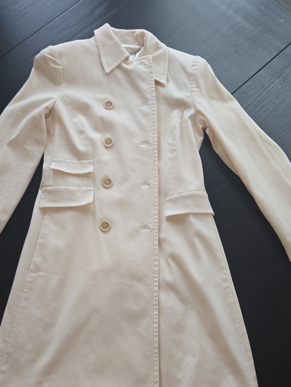 Elie Tahari Cream Double-Breasted Trench Coat